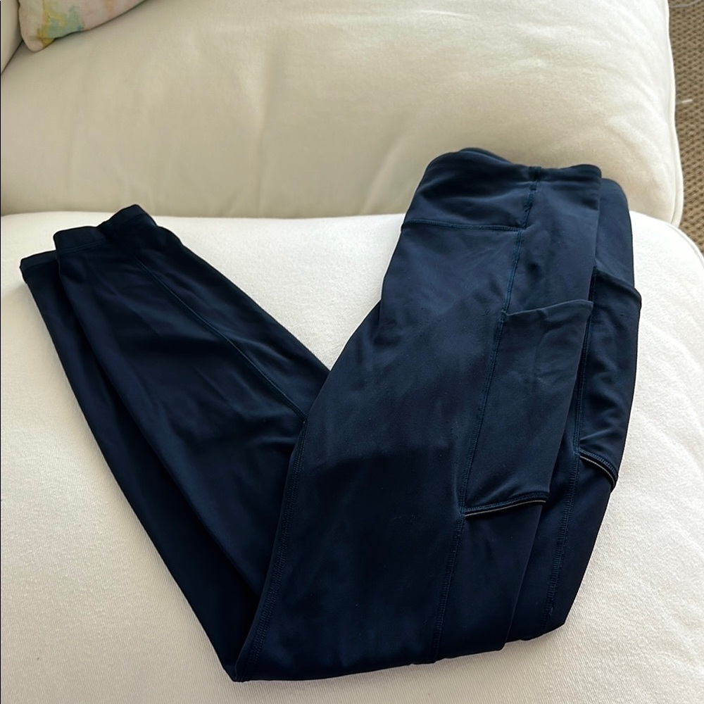 Lululemon leggings with pockets on the side